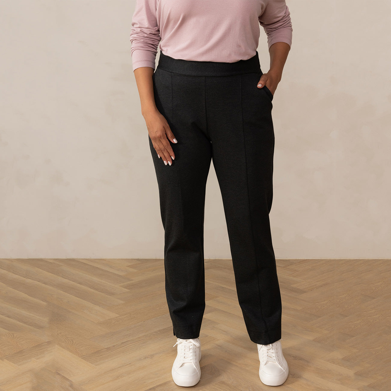 High-waisted tailored trousers - Navy blue - Ladies