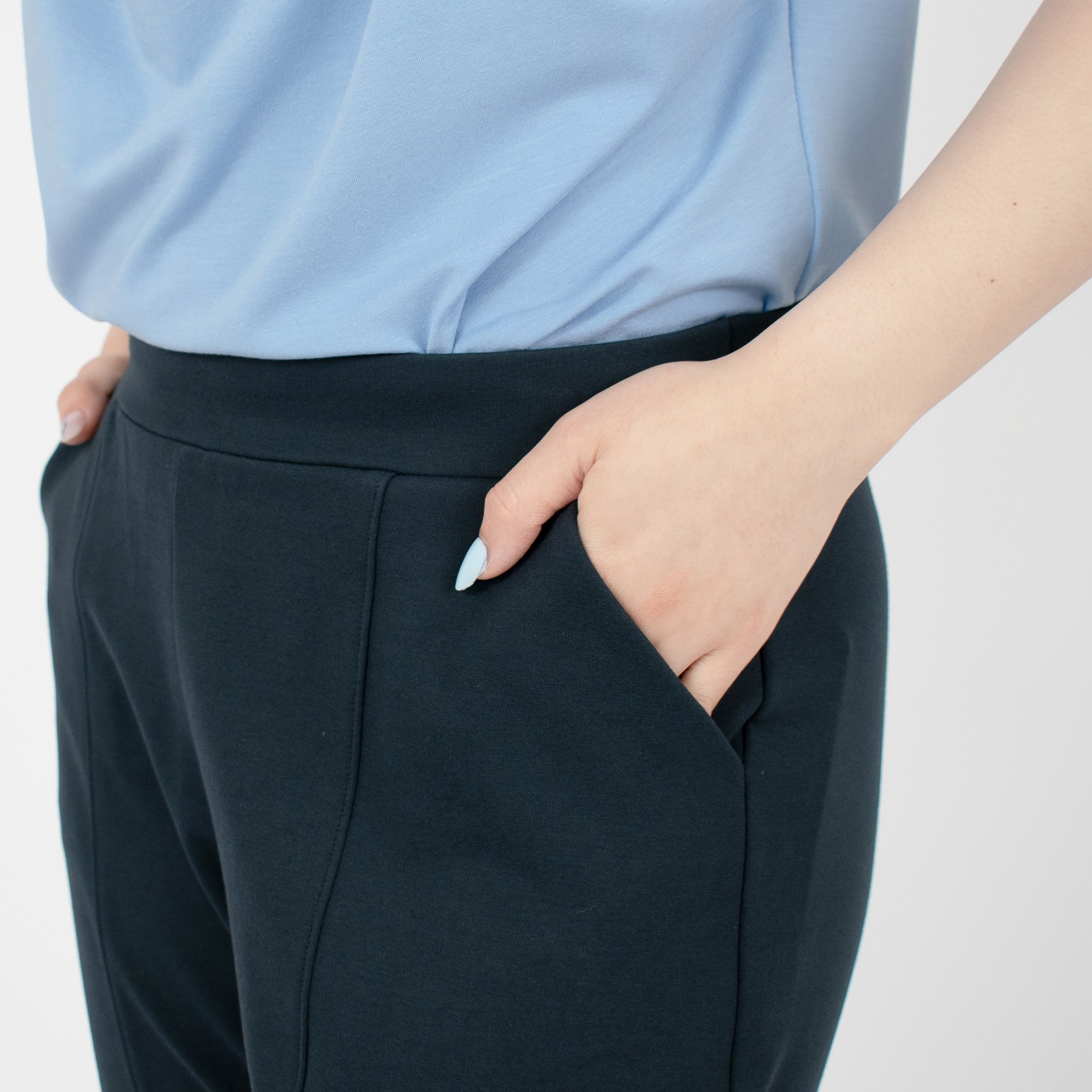 waist detail of navy pants